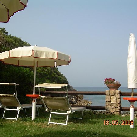 Da Benedetto Aparthotel Gaeta Bagian luar foto