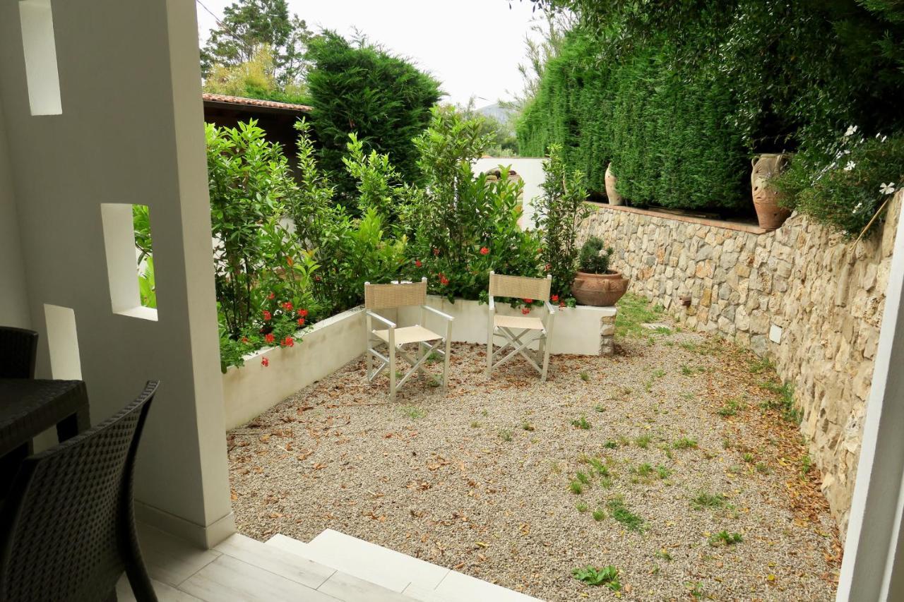 Da Benedetto Aparthotel Gaeta Bagian luar foto