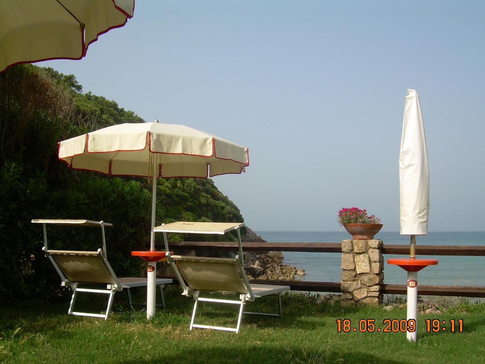 Da Benedetto Aparthotel Gaeta Bagian luar foto