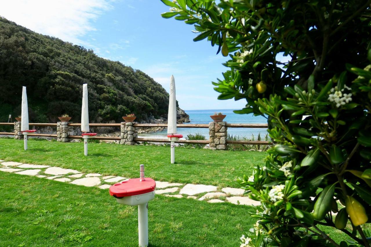 Da Benedetto Aparthotel Gaeta Bagian luar foto